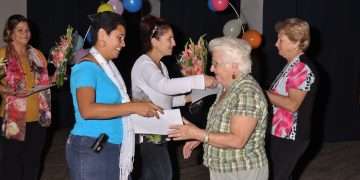 REconocimiento a Educadores y alfabetizadores en el cine Juárez día del Educador (31)