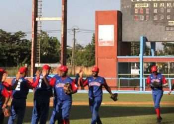 Cazadores frente a Cachorros en cuartos de final