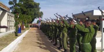 Bauta-unida-en-sentido-homenaje