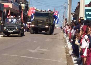 Caravana del centenario en la Villa Roja