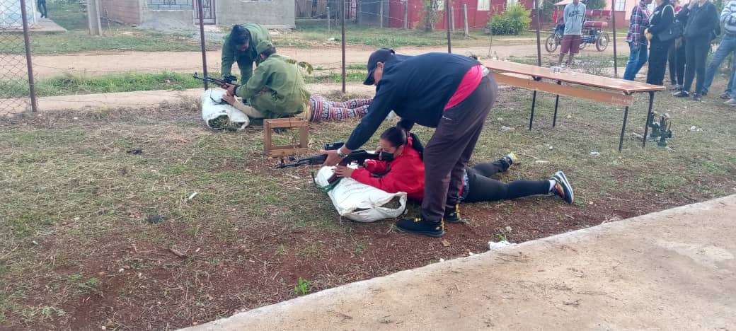 Alquízar en ejercicios tácticos defensivos  ‎‎