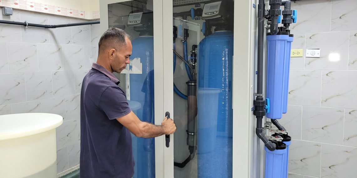 La sala cuenta con una moderna planta de tratamiento de agua donada por Suecia / Foto: José Aníbal Ramos