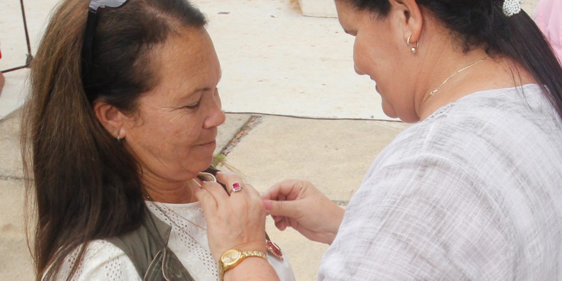 Medallas al pecho de los más laboriosos, en Artemisa