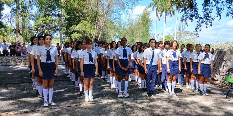 78 alumnos conformaron la Graduación 46 del IPVCE Mártires de Humboldt 7 Foto JART