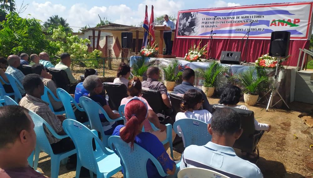 La medalla al trabajo campesino es de Alquízar
