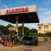 En lo adelante coexistirán diferentes precios minoristas de combustibles publicados en las estaciones de servicio, que responderán al costo real de importación de cada actor económico. Foto: Ismael Francisco/Cubadebate