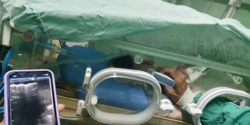 La Unidad de Cuidados Intensivos Neonatales de San Antonio de los Baños, recibió un Ecografo portátil por parte del Proyecto "Ojalá" que encabeza Silvio Rodríguez Domínguez. Foto tomada de Facebook
