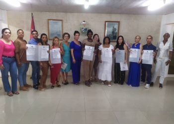 Ocho artemiseños recibieron hoy su diploma de Licenciados en Estudios Sociales Foto Otoniel Márquez Beltrán