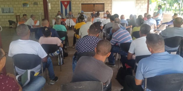 Chequea vicepresidente cubano en Artemisa transformaciones económicas en sector agroindustrial