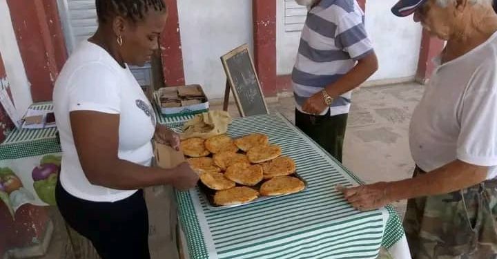 Empresa de Comercio en proceso de cambio y creación