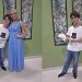 Yadier Rodríguez Acosta ¨El Mago Peque¨ junto a la conductora del programa De Tarde en Casa. Foto tomada de Facebook