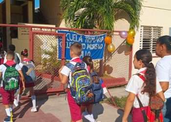 1- Más de 6 mil 600 estudiantes iniciaron este curso escolar en Mariel